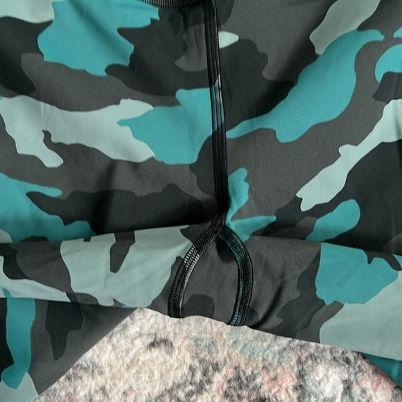 Lululemon Base Pace High-Rise Running Tight 25" - Picture 4 of 10